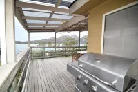 Freycinet on the Bay Hotels near Coles Bay Jetty