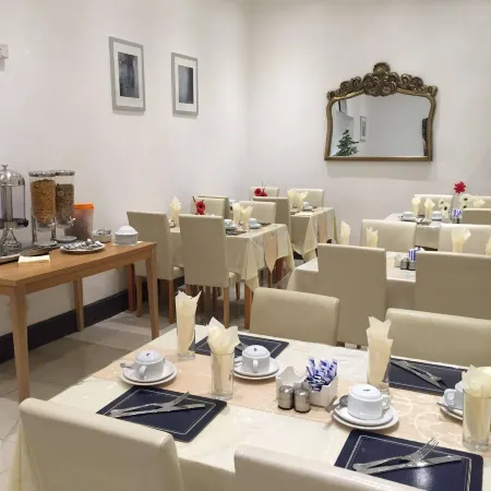 OYO Firs Lodge London Heathrow