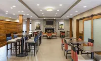 Comfort Suites Hartville-North Canton - breakfast