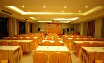 Ray Hotel Buriram
