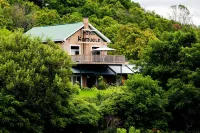Samuels Boutique Hotel Hotels near Goderich BIA Farmers' Market