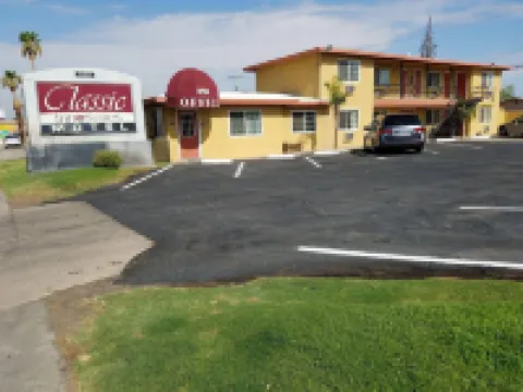 Classic Inn and Suites