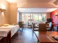 Hôtel Restaurant la Boule d'Or Hotels in Réaux-sur-Trèfle