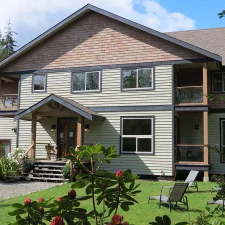 Cobble Wood & Bird Sanctuary Guest Houses