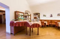 Grand Hotel Entourage - Palazzo Strassoldo Hotels in Gorz