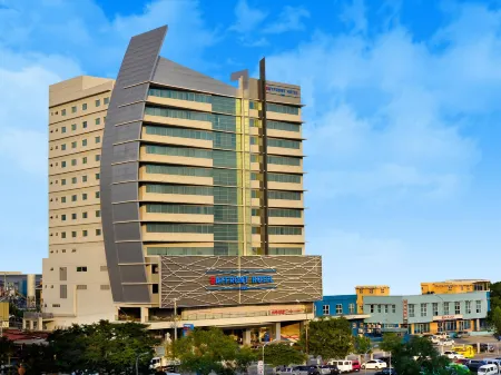 Bayfront Hotel Cebu North Reclamation Отели рядом с достопримечательностью «Себу»