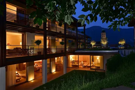 Hotel Schwarzschmied Отели в г. Gargazzone