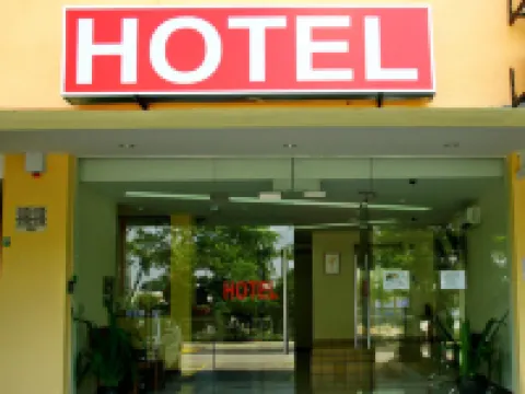 Fumah Hotel Shah Alam Hotels near Anggerik Mall