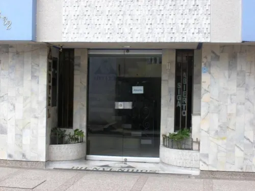 Hotel Venecia Confort فنادق في باستو