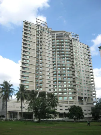 Mandarin Plaza Hotel
