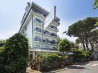 โรงแรมมาเอสตริ โรงแรมใกล้Mojito Beach Riccione