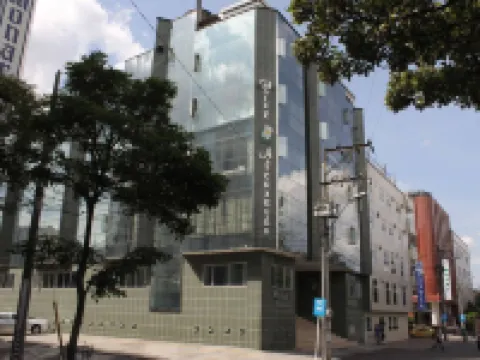 Hotel Alcaravan Medellín メデジンのホテル
