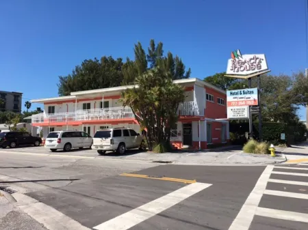 The Beach House - Treasure Island Отели в г. Треже Айленд