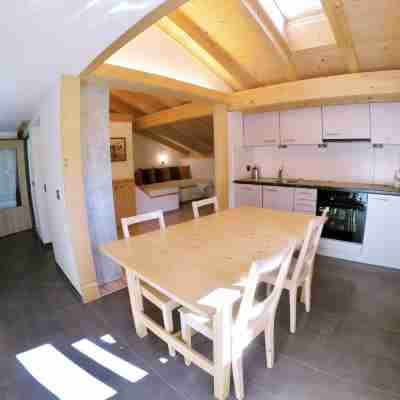 Alpenchalet Weidhaus Gstaad Dining/Meeting Rooms