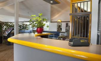 Egg Hotel Sevran