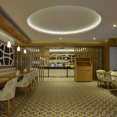 Maris Beach Hotel