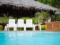 皮皮島海灘度假飯店