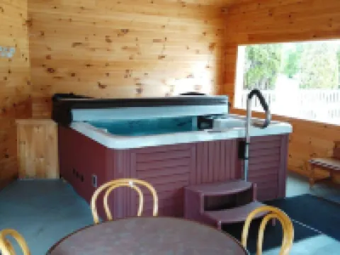 Northern Peaks Motor Inn Hotels in Gorham