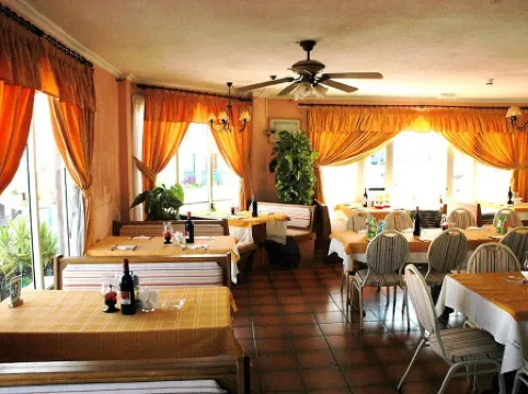 Aparthotel Neptuno Costadeje