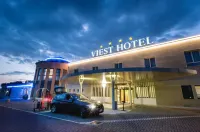 Hotel Viest Hotels near Romeo Menti Stadium