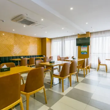 Yeste Hotel (Lingshan Xianggui Square)