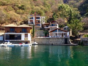 Atitlan Villas