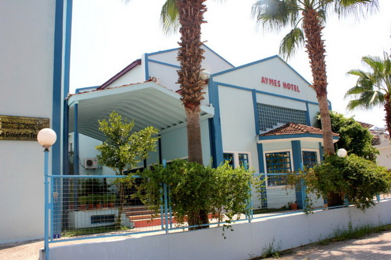 Aymes Hotel