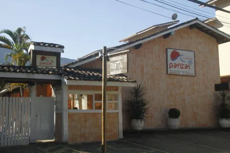 Pousada Pantai Maresias Отели рядом с достопримечательностью «Camping e Bar do Cacau - Praia de Santiago»