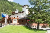 Eco Wellness Hotel Notre Maison Hotels near Miniera Costa del Pino