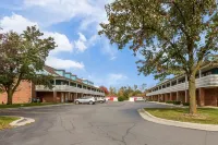 Travelodge by Wyndham Canton/Livonia Area, MI Hotels in Canton