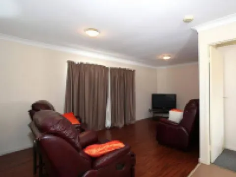 Clifford Gardens Motor Inn