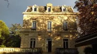 Logis Hôtel - Restaurant Résidence les Cèdres Hotels in Villeneuve-lès-Avignon