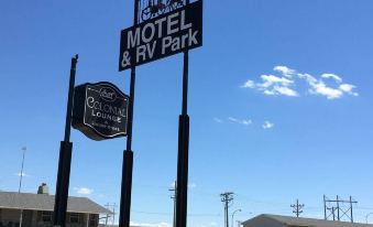 Colonial Motel and RV Park