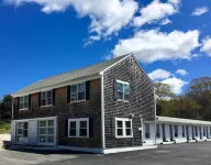 Kingfisher Lodging Hotels in Yarmouth Port