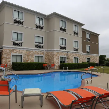 Holiday Inn Express & Suites Greenville by IHG