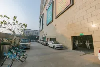 金堂華美達安可酒店 - 停車場