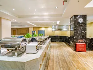 Taoran Zhongzhou Guobin Hotel