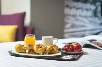 Mercure Bangkok Makkasan - breakfast