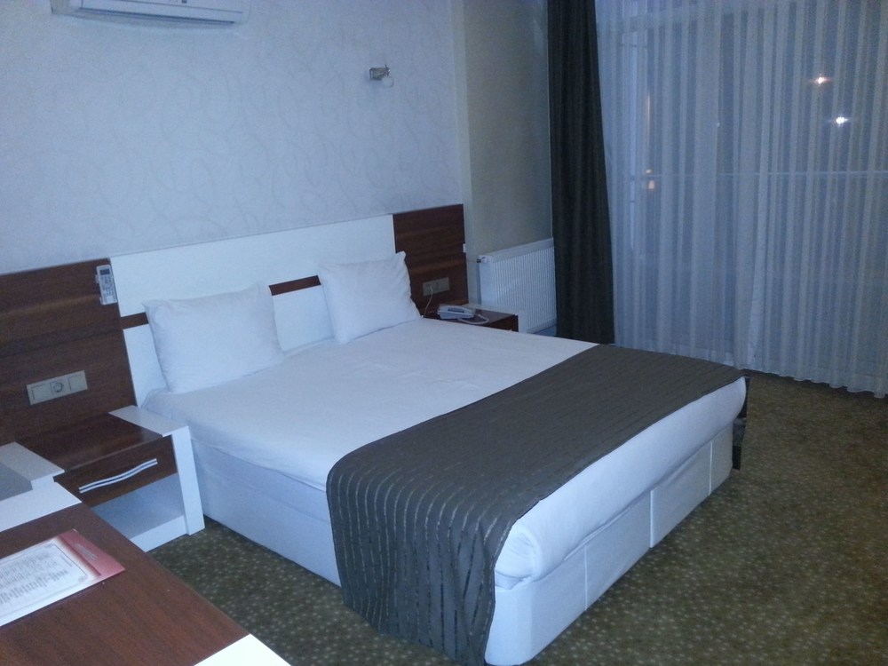 Grand Ahos Hotel & Spa