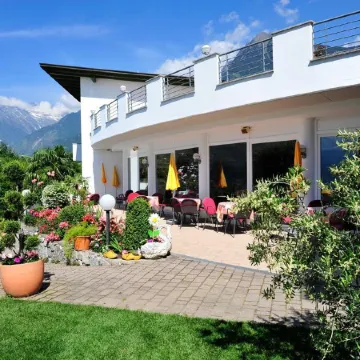 SomVita Suites