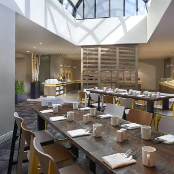 Doubletree by Hilton Toronto Airport