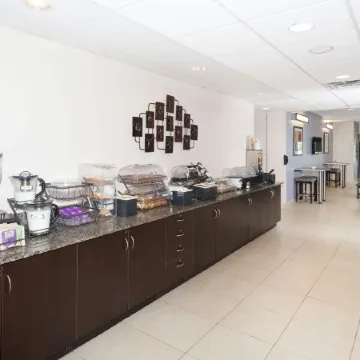 Microtel Inn & Suites by Wyndham Elkhart