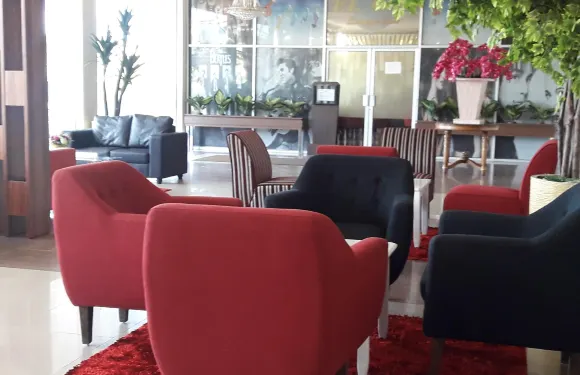 伊格尼斯洛索龍酒店