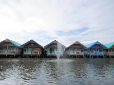 Baan Chay Namm Resort Hotels in Bang Sao Thong