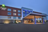 Holiday Inn Express & Suites Parkersburg East Hotels near Blennerhassett Island Historical State Park