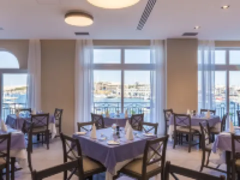Waterfront Hoteles en Gżira