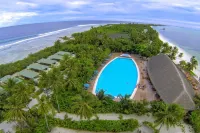 Canareef Resort Maldives - Beach