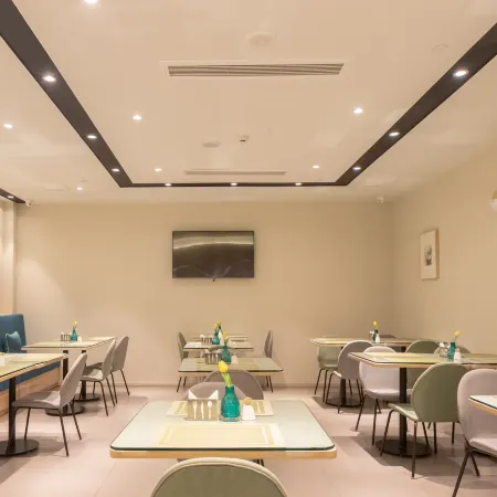 Home Inn (Handan Mingzhu Plaza Meilecheng Branch)