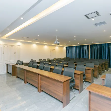 Yazhi Hotel