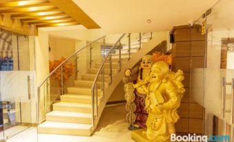 Sangai Continental (The Boutique Hotel)